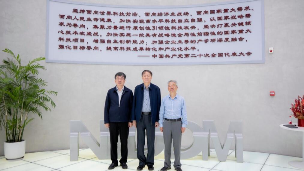 ЇƌW(xu)ԺݶԺʿͨW(xu)÷ѩɽڵL(fng)KʡֻO